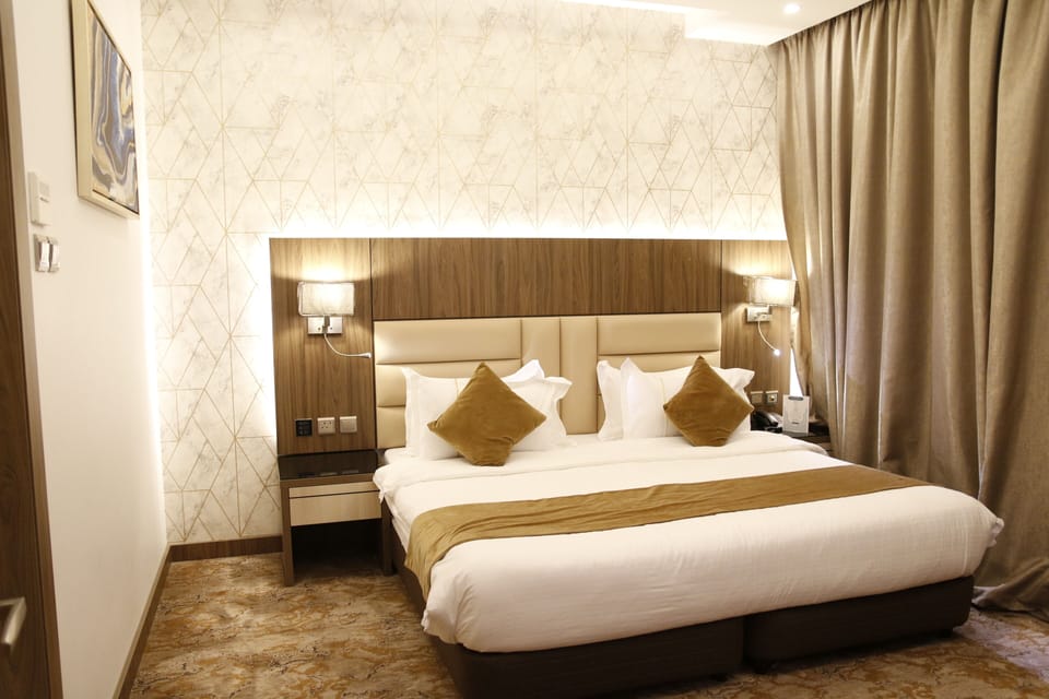 Basic Suite | Hypo-allergenic bedding available, soundproofing, WiFi (free)