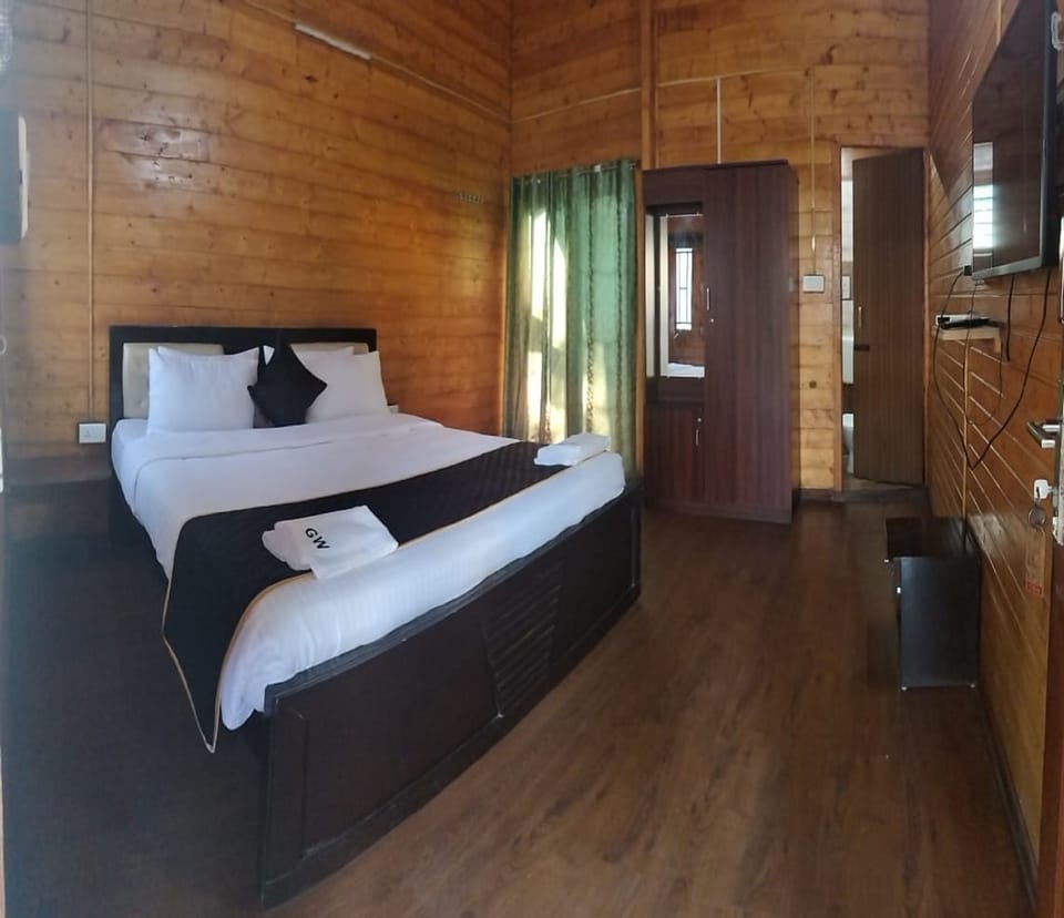 Deluxe Room | Egyptian cotton sheets, premium bedding, desk, free WiFi
