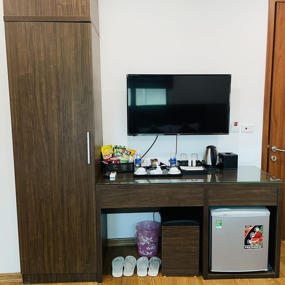 Family Double or Twin Room | Minibar, soundproofing, free WiFi