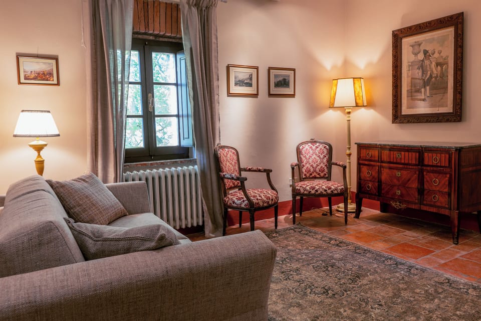Deluxe Room | In-room safe, desk, WiFi (free)