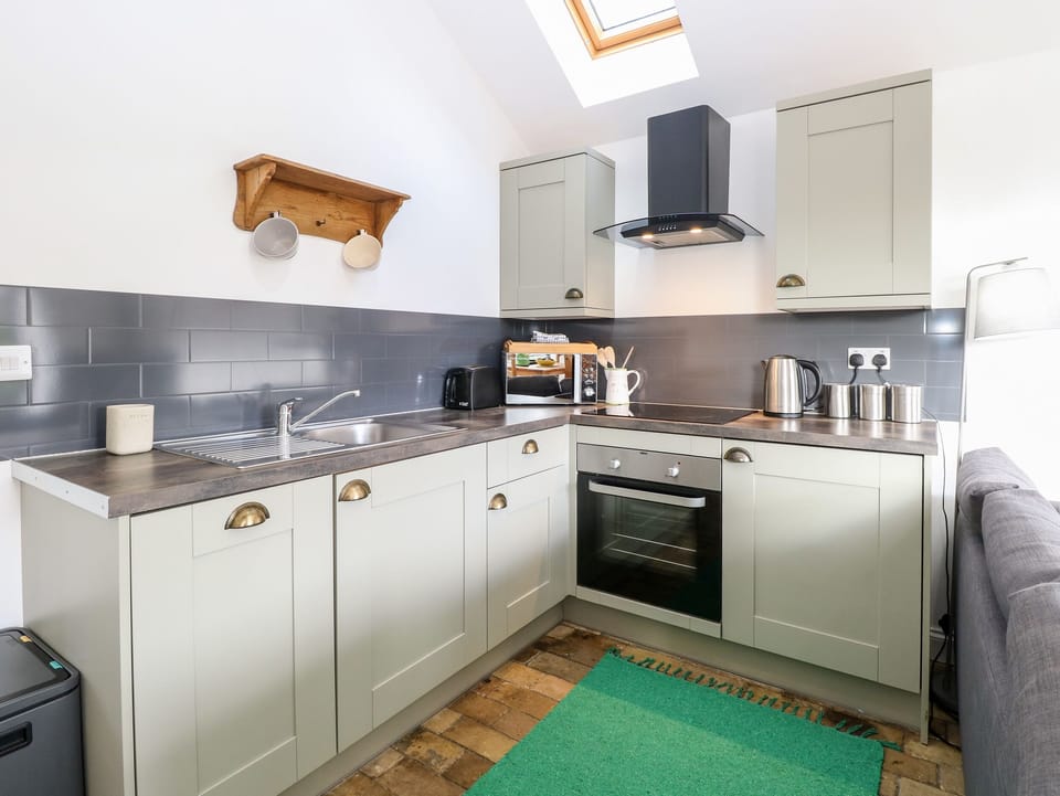 Fridge, dishwasher, electric kettle, toaster