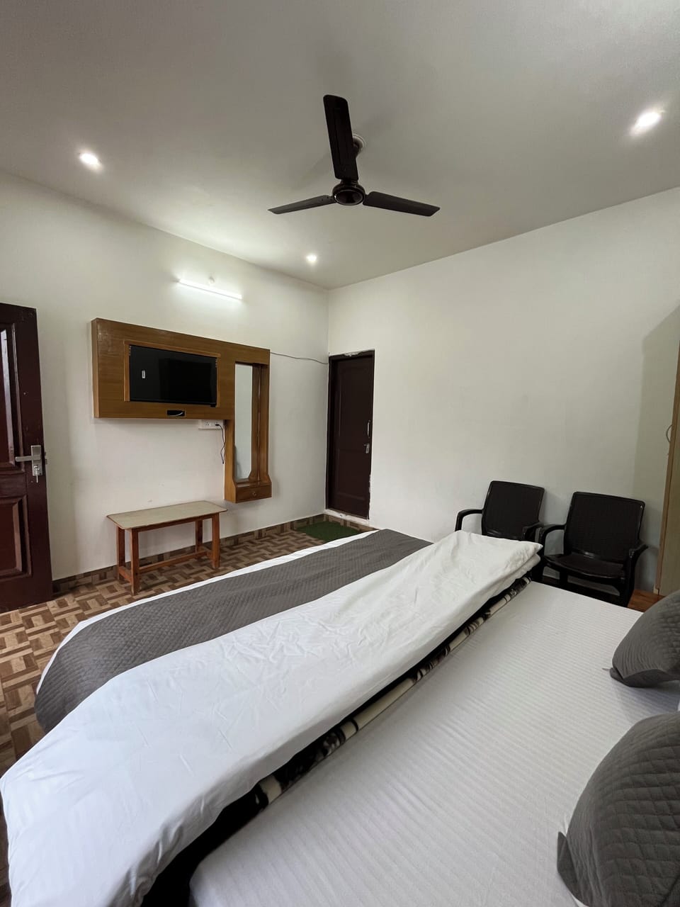 Deluxe Room, Hill View | Soundproofing, WiFi (free)