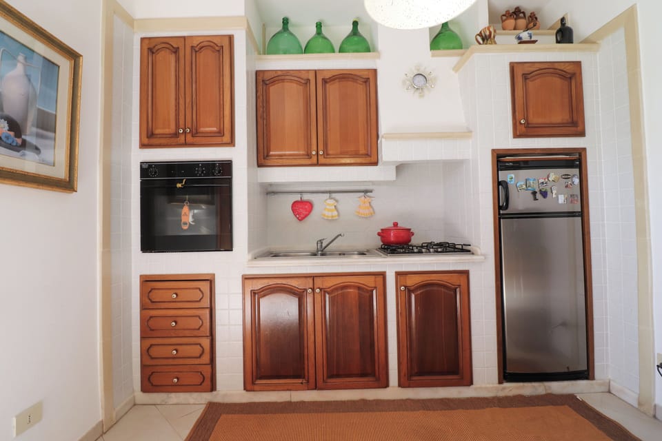 Apartment, 1 Bedroom, Smoking, Balcony | Private kitchen