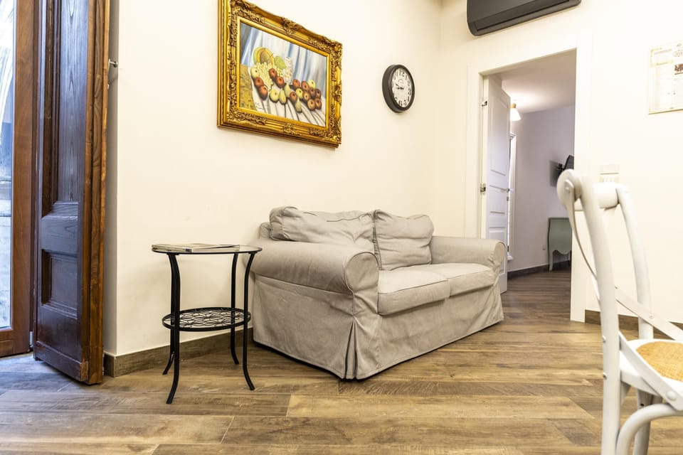 House | 1 bedroom