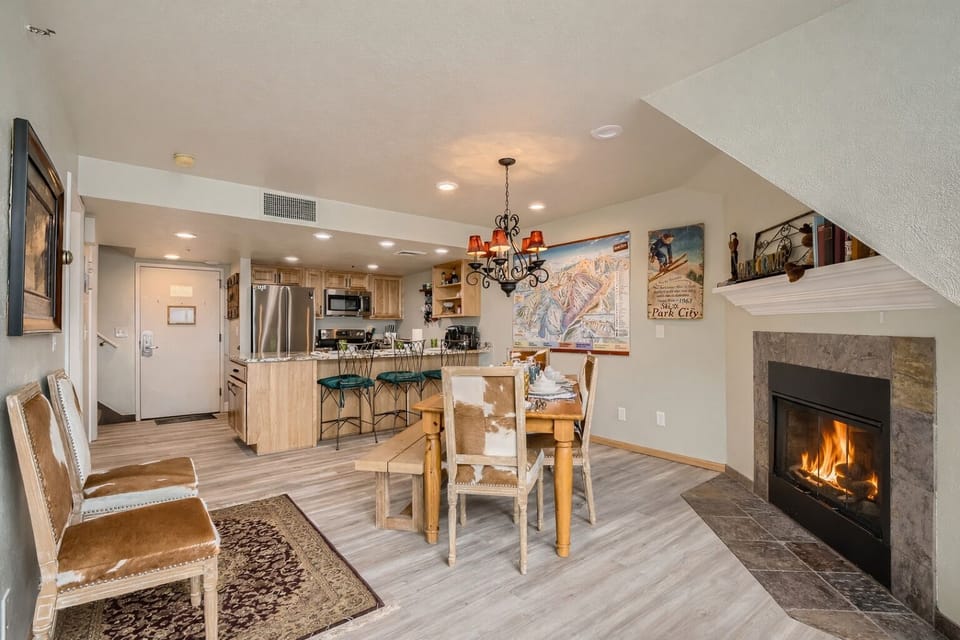 Condo, 3 Bedrooms | Interior