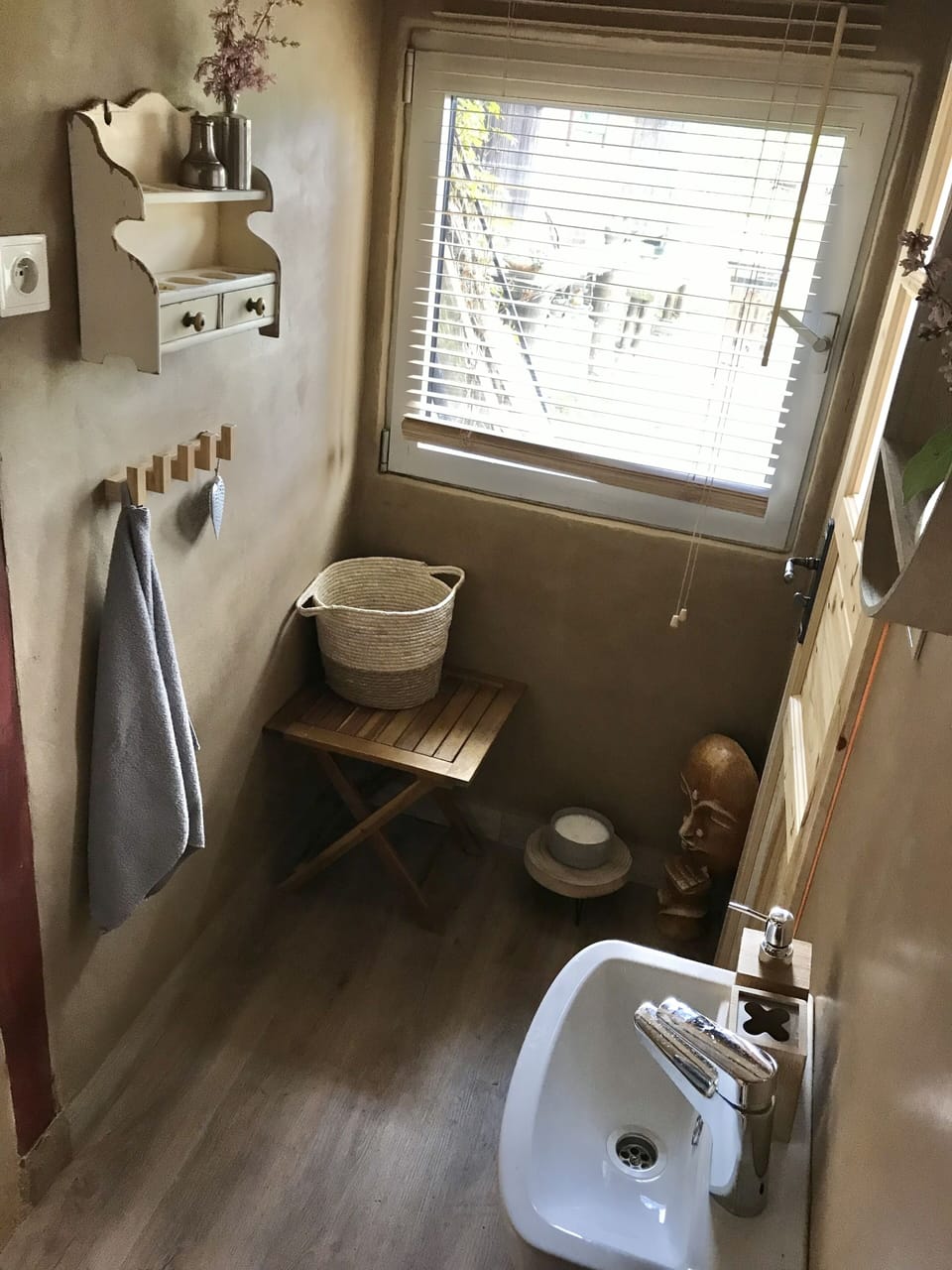 Traditional Cabin, Non Smoking, Kitchenette | Bathroom | Hair dryer