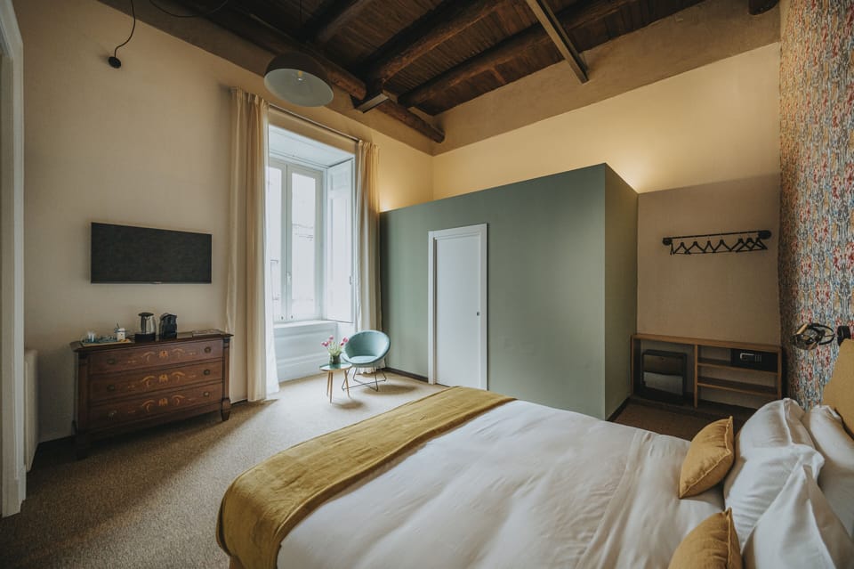 Superior Room | Egyptian cotton sheets, premium bedding, down comforters, minibar