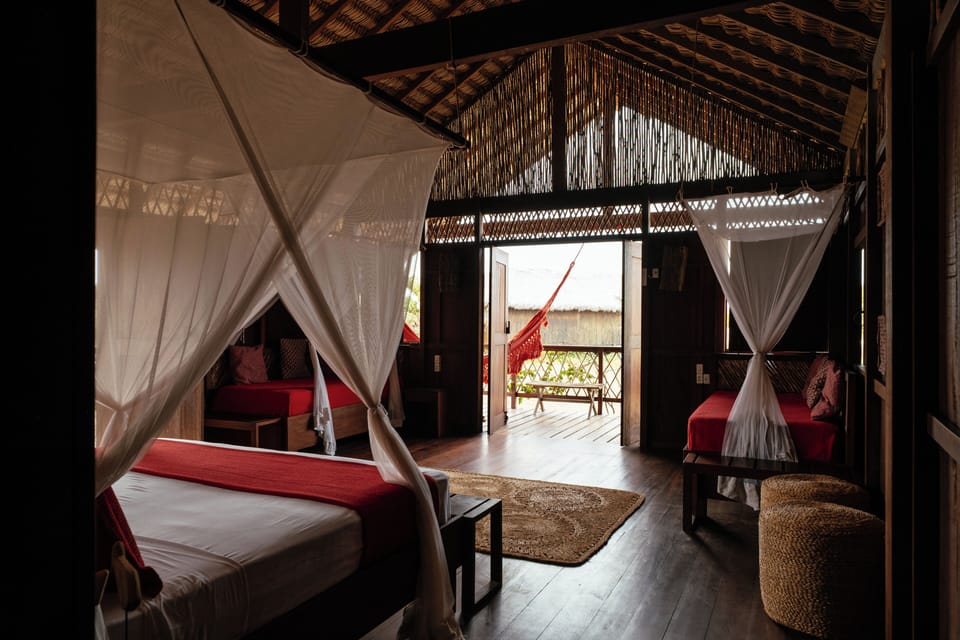 Comfort Cabin | In-room safe, individually decorated, desk, free WiFi