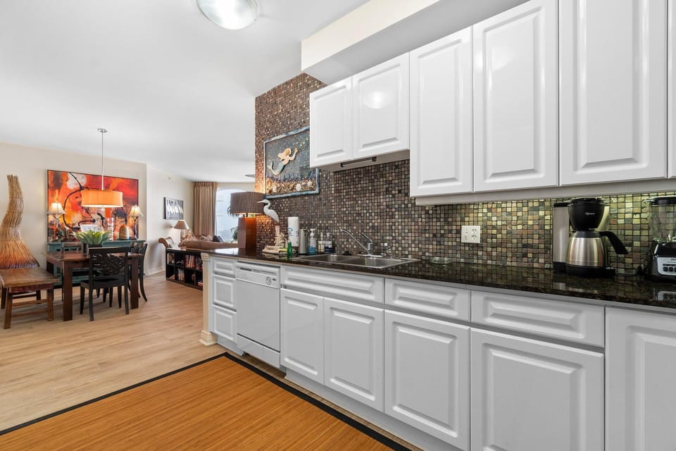 Condo, Multiple Beds (Beach Colony East 8B) | Private kitchen | Oven, toaster, paper towels