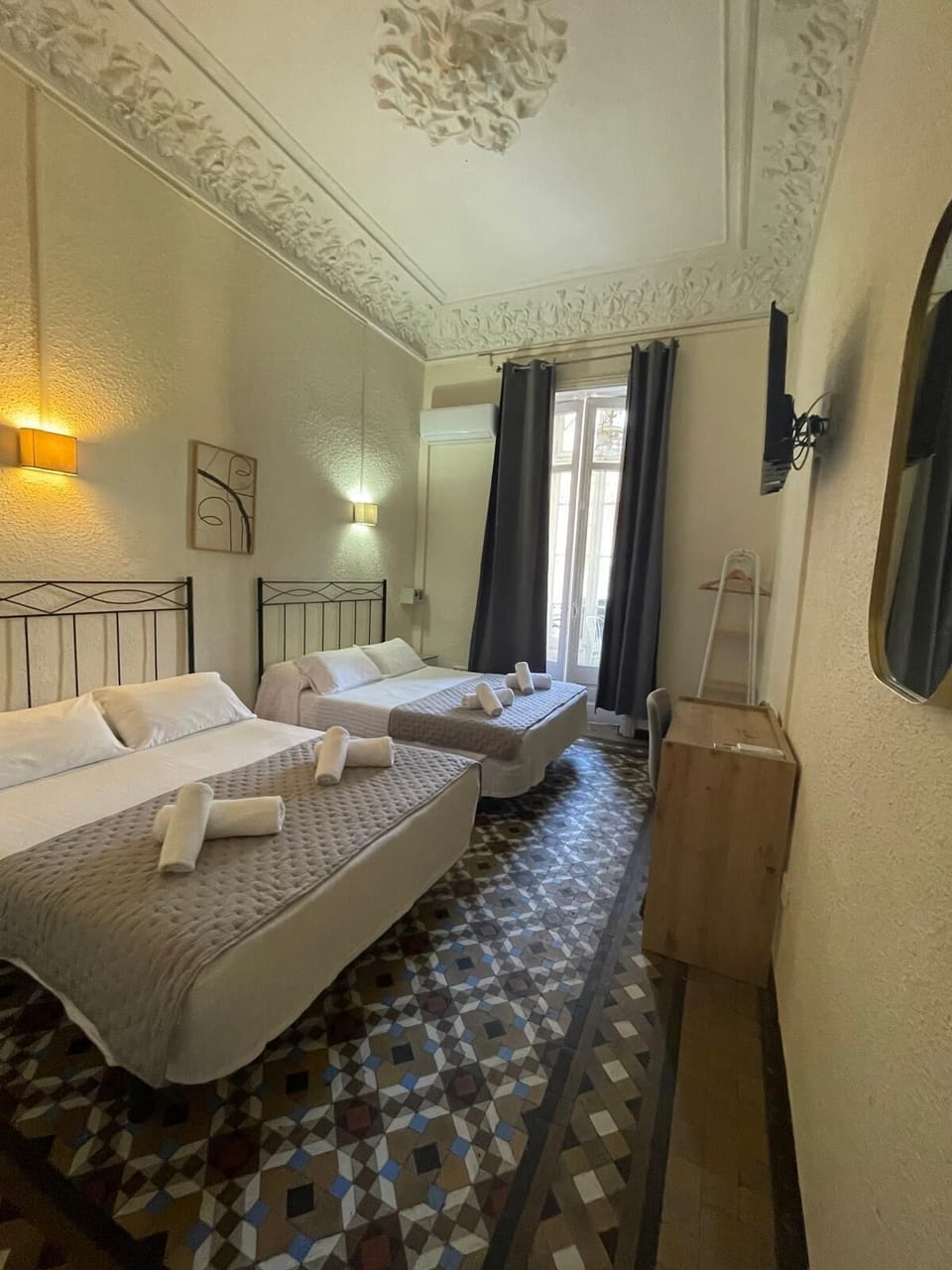 Superior Quadruple Room, Private Bathroom | In-room safe, desk, free WiFi, bed sheets