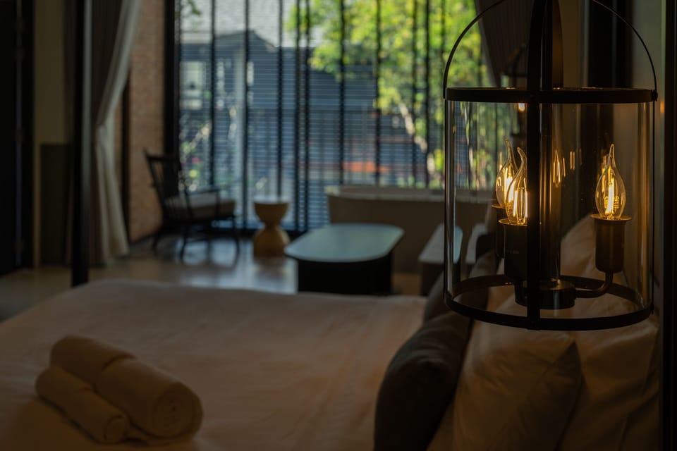Deluxe Room | Premium bedding, memory foam beds, free minibar items, in-room safe