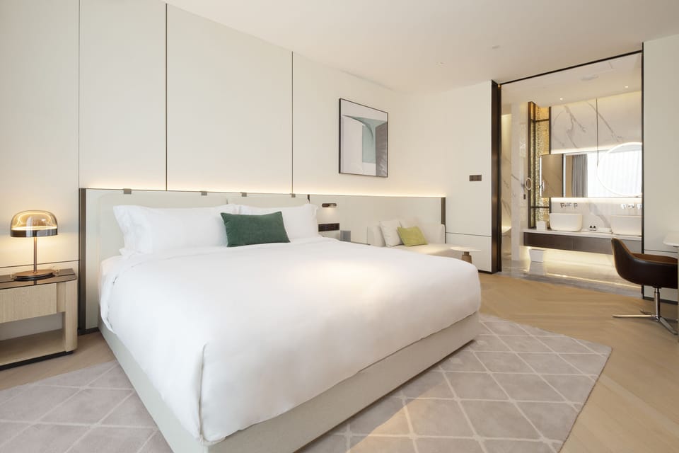 Premier Suite, Non Smoking, City View | Premium bedding, down comforters, free minibar items, in-room safe
