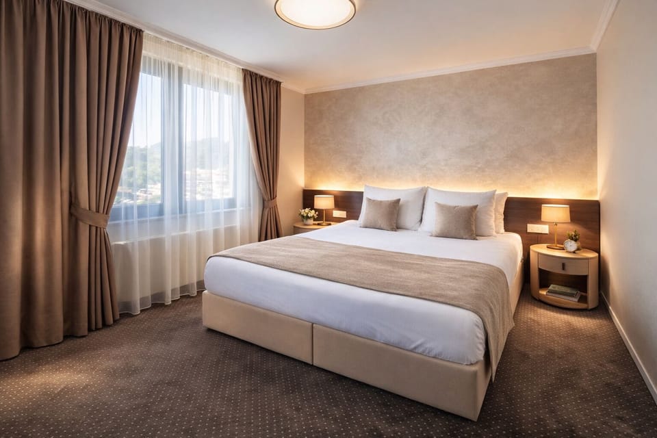 Standard Double Room | Hypo-allergenic bedding available, minibar, in-room safe, desk