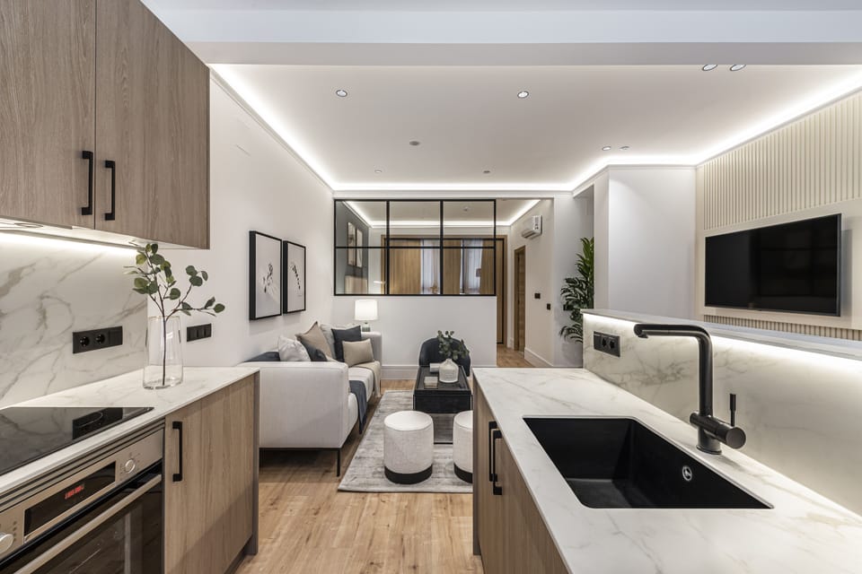 Exclusive Studio | Private kitchen | Full-size fridge, microwave, oven, stovetop