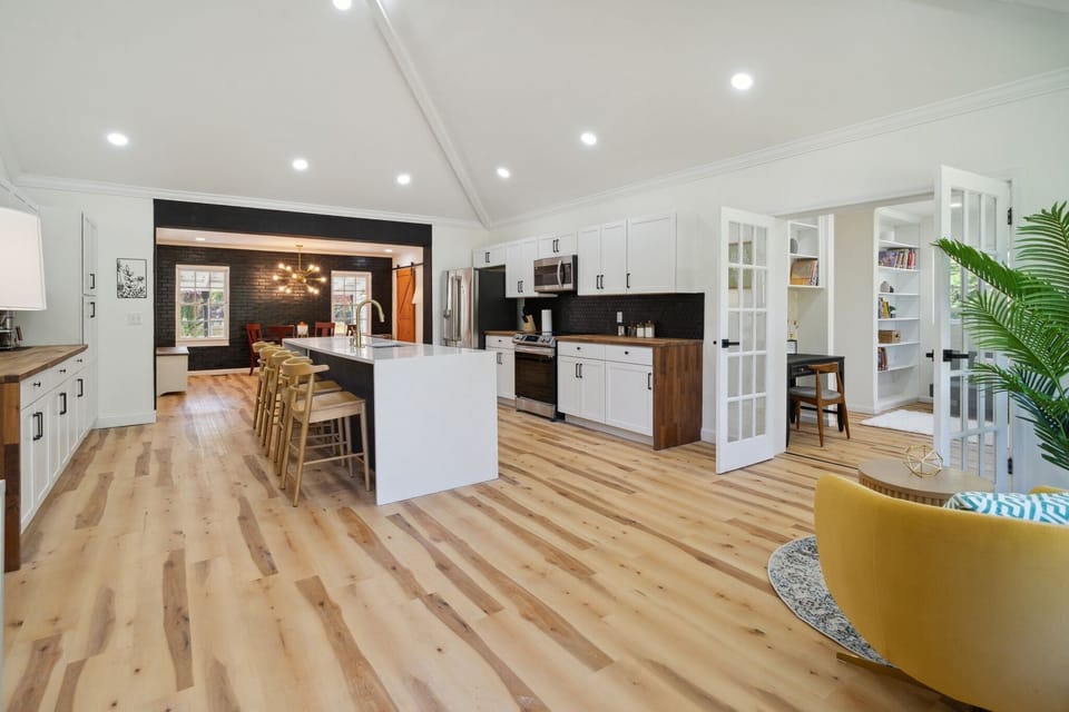 House, 4 Bedrooms | Private kitchen | Coffee/tea maker, fridge, oven, toaster