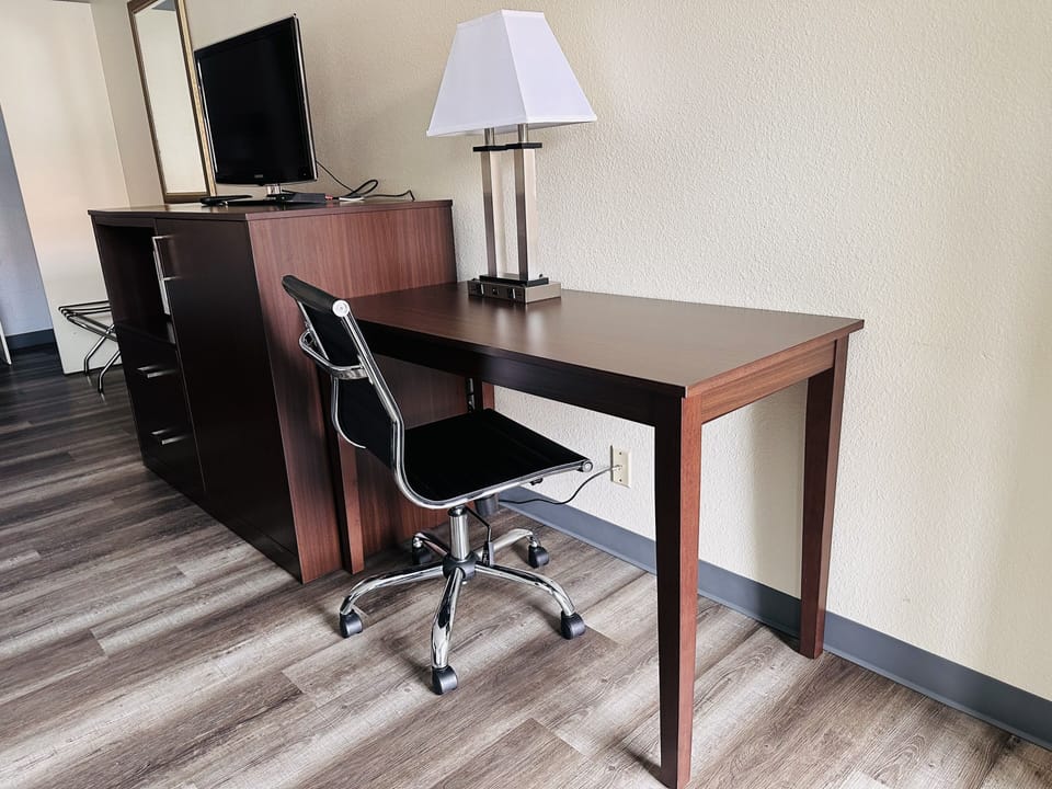 Desk, iron/ironing board, free WiFi