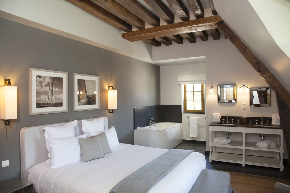 Classic Double Room | Premium bedding, pillowtop beds, in-room safe, individually decorated