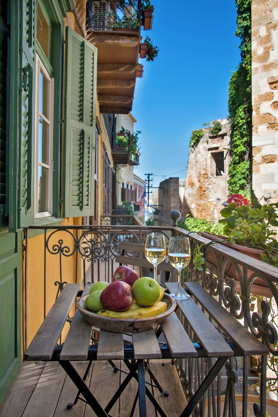 Superior Studio | City view