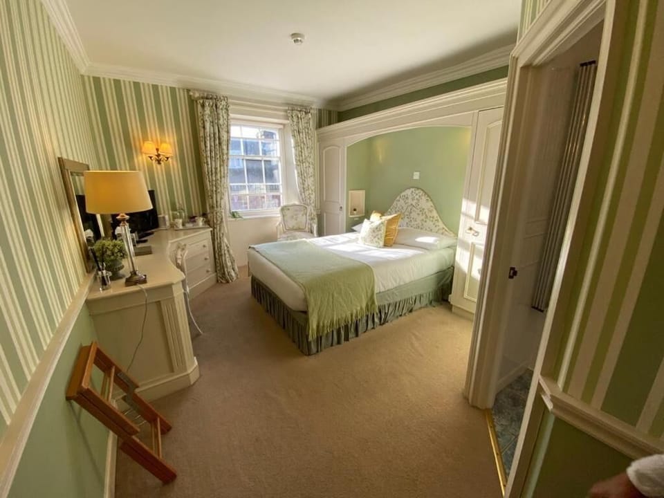 Standard Double Room, Ensuite (Street View)