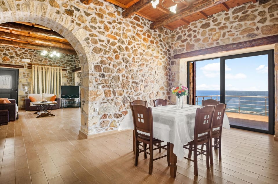 House | 4 bedrooms, soundproofing