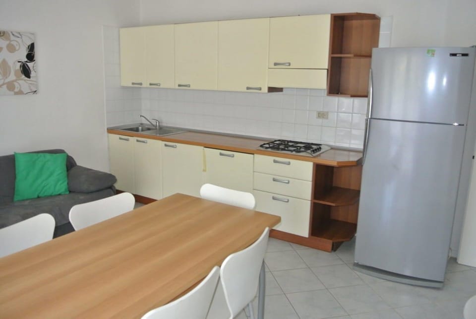 Apartment, 3 Bedrooms, Balcony, Garden View | Interior