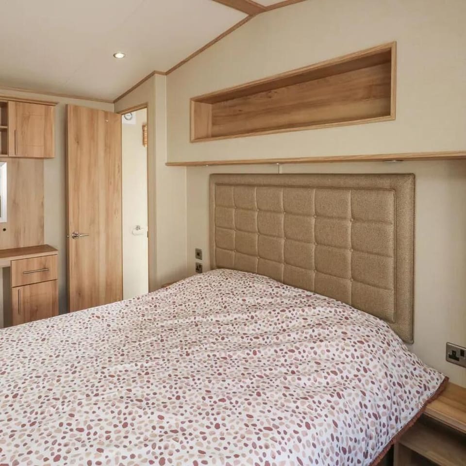 Cabin | 2 bedrooms, free WiFi, bed sheets