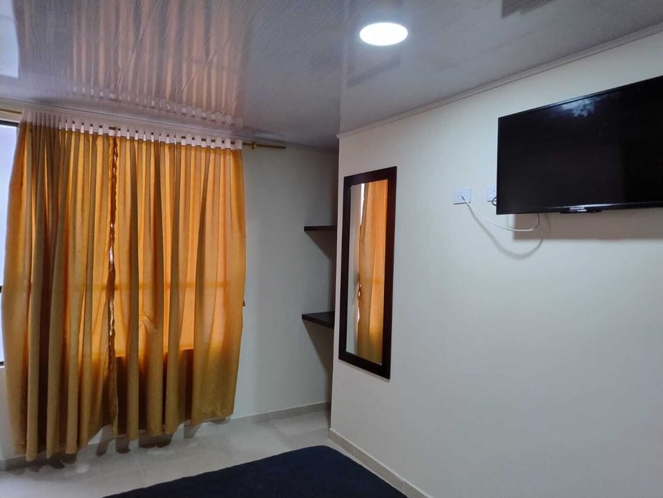 Desk, laptop workspace, WiFi (free)