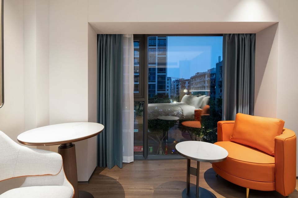 Deluxe Room | Desk, laptop workspace, free WiFi