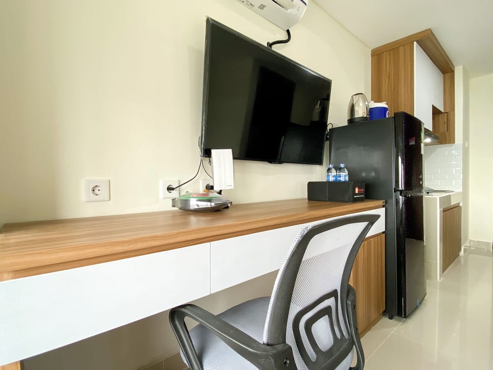 Studio | Desk