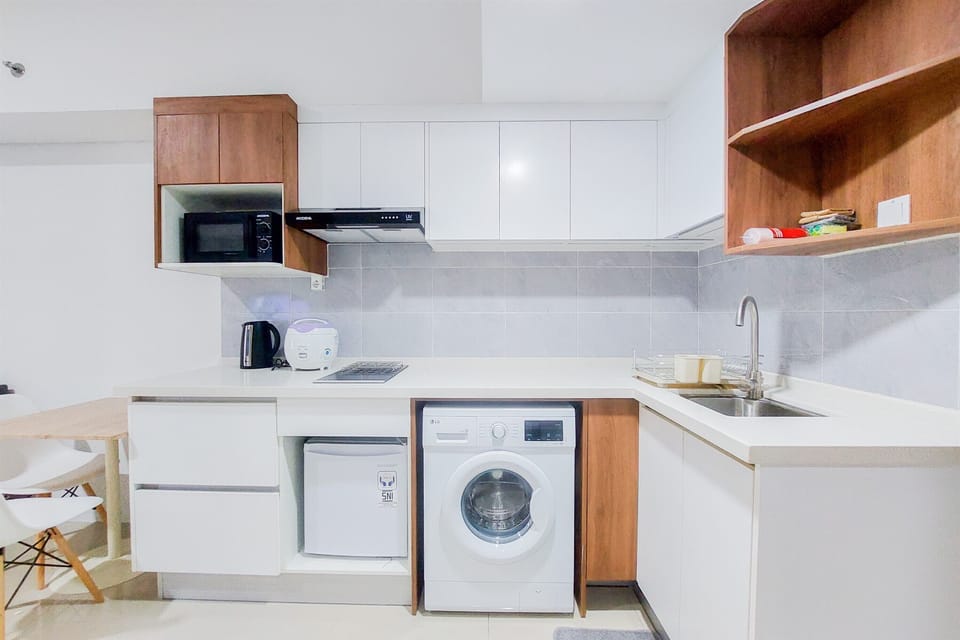 Apartment | Private kitchen | Mini-fridge, stovetop