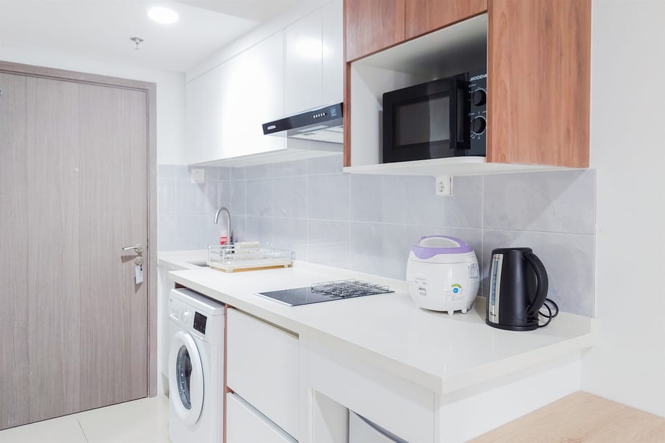 Apartment | Private kitchen | Mini-fridge, stovetop, rice cooker