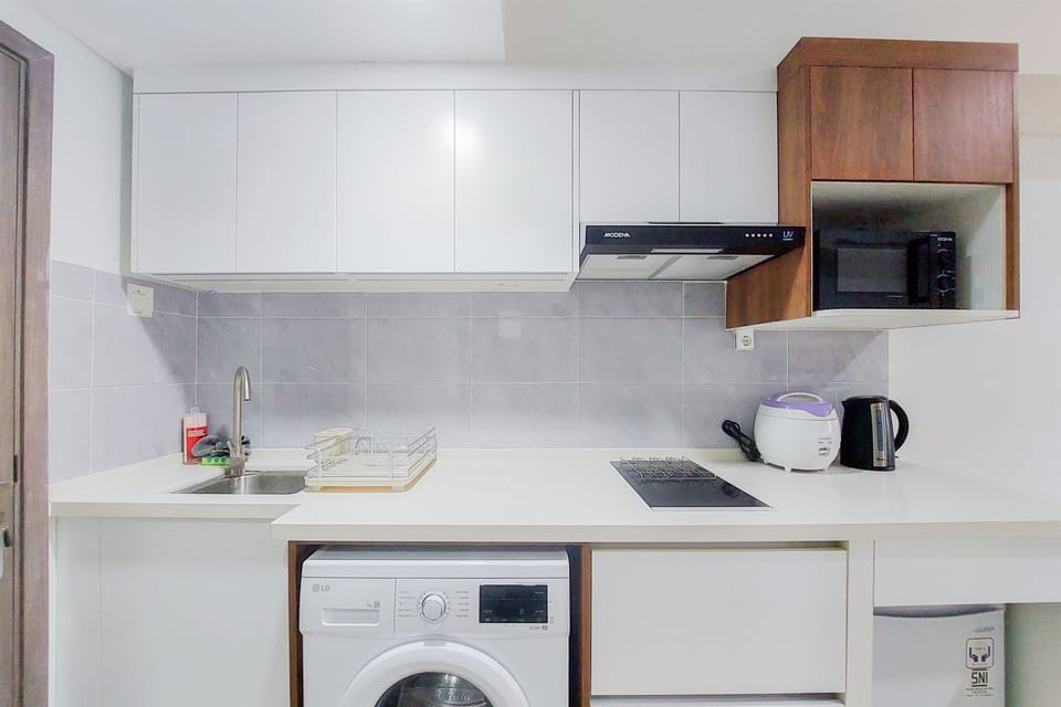 Apartment | Private kitchen | Mini-fridge, stovetop, rice cooker