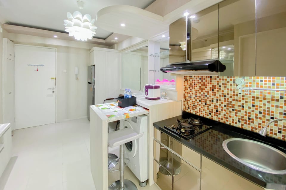 Apartment | Private kitchen | Fridge, stovetop, rice cooker