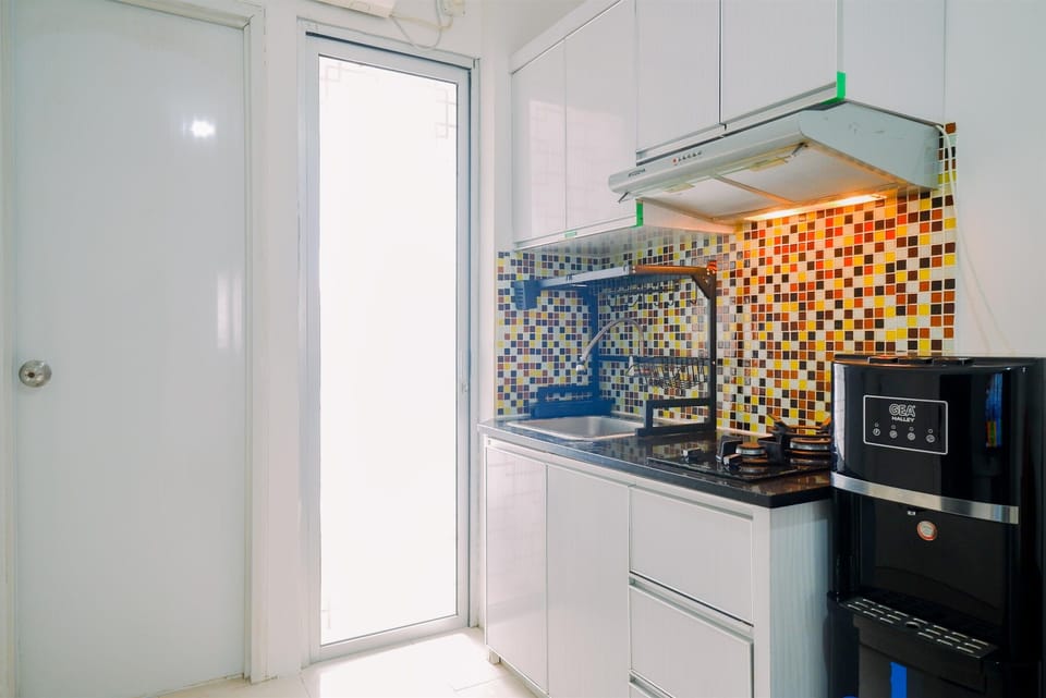 Apartment | Private kitchen | Full-size fridge, stovetop