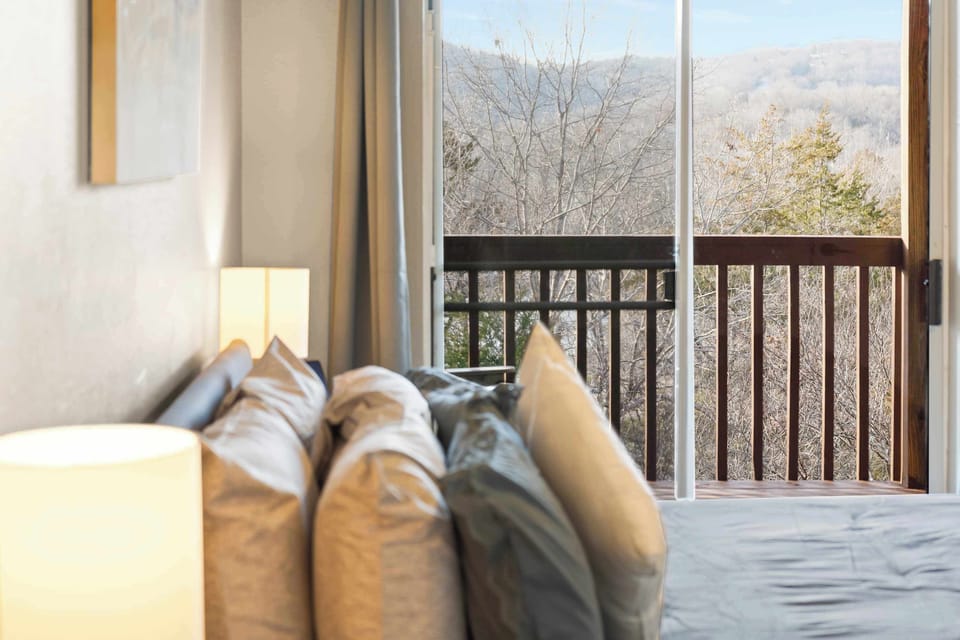 Condo, Multiple Beds, Balcony, Mountain View (Silver Lake Hideaway) | 2 bedrooms, individually decorated, individually furnished, bed sheets
