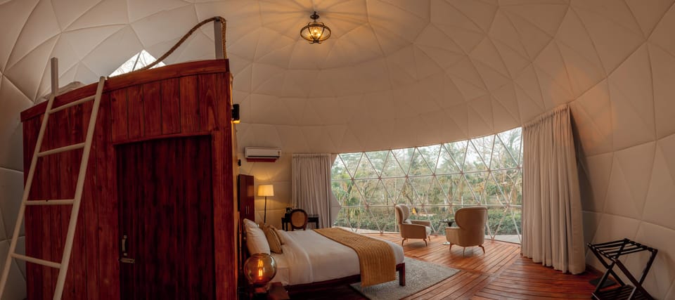 STARLIT - GEODESIC DOME | Iron/ironing board, WiFi (free), individually decorated
