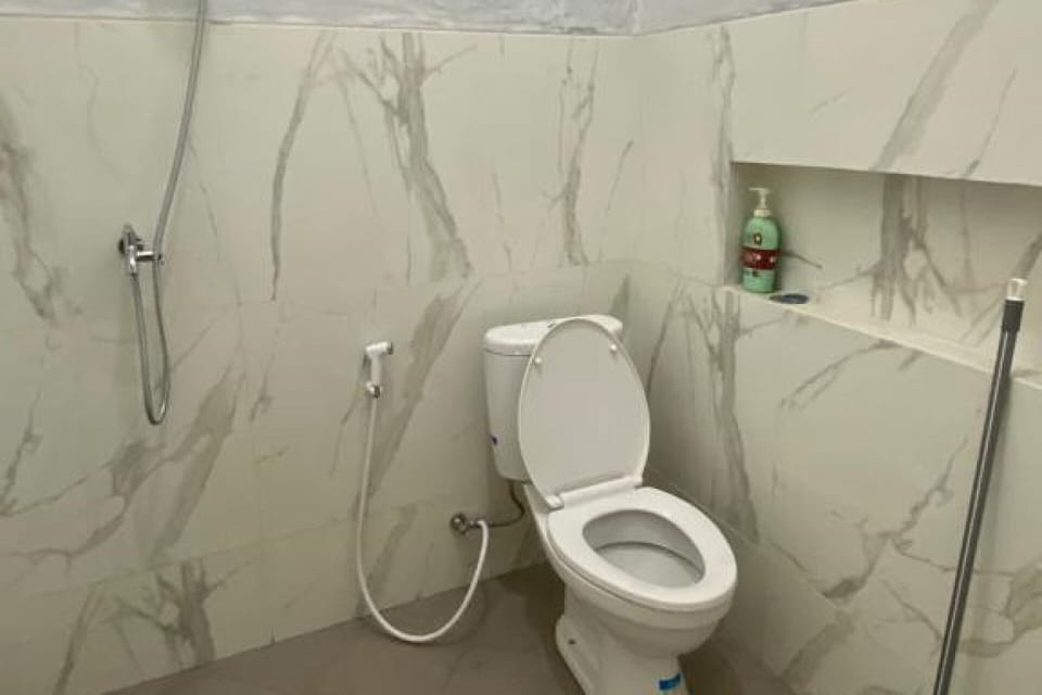 Standard Double Room | Bathroom | Shower, towels, soap