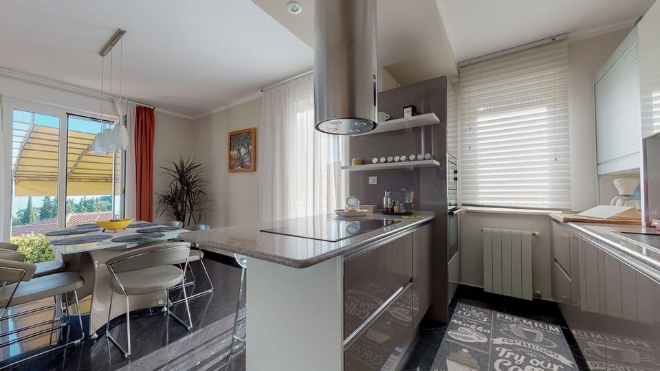 Superior Apartment | Private kitchen | Mixer