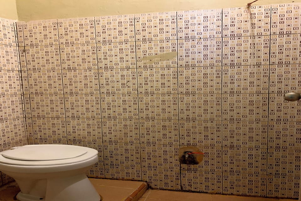Standard Double Room | Bathroom | Shower, towels, soap