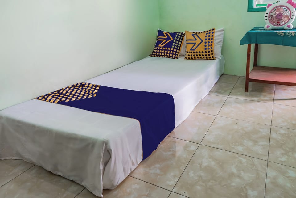 Double Room | Free WiFi, bed sheets