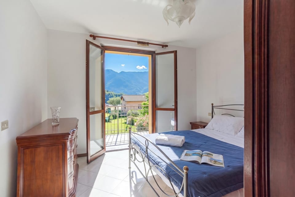 Family House, 3 Bedrooms, 2 Bathrooms (Lenno Glamour) | 3 bedrooms, WiFi