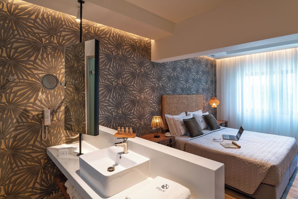 Superior Double Room | Bathroom | Hair dryer, slippers, towels, soap