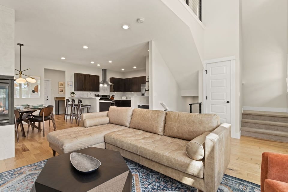 House, Multiple Beds, Hot Tub, Mountain View (538 Cajetan Street) | Living area | 50-inch flat-screen TV with digital channels, TV, fireplace