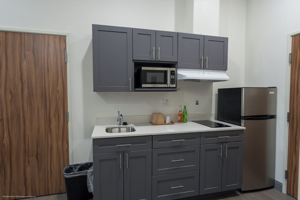 Deluxe Single Room | Private kitchen | Eco-friendly cleaning products