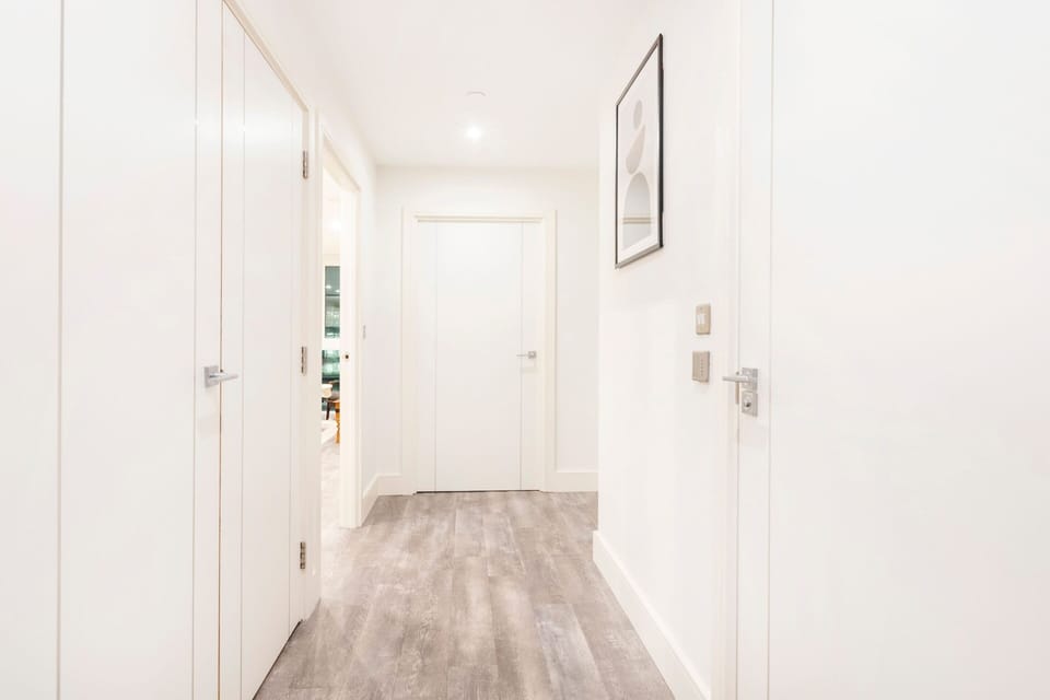 City Apartment | 2 bedrooms, individually decorated, individually furnished, desk