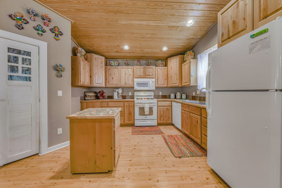 House (2 Bedrooms) | Interior