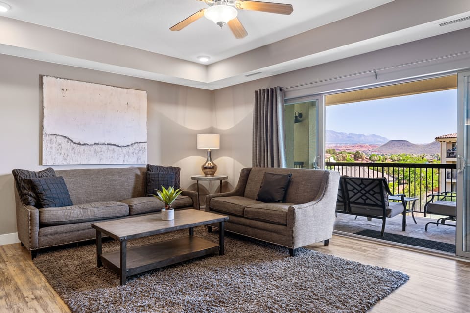 Condo, 3 Bedrooms | Living area | Smart TV, streaming services