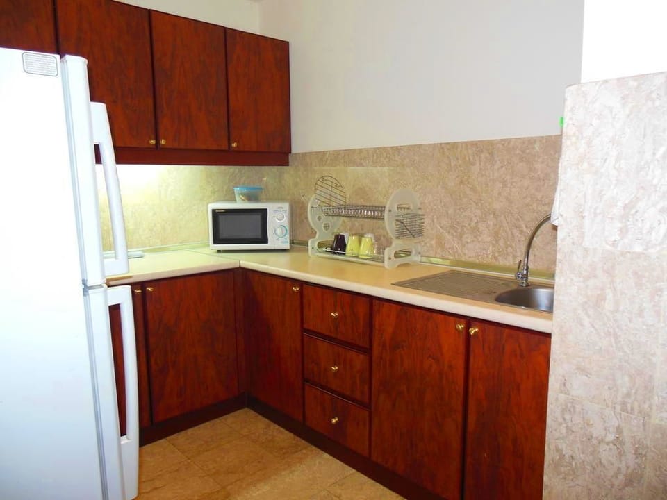 Superior Room | Private kitchen | Microwave