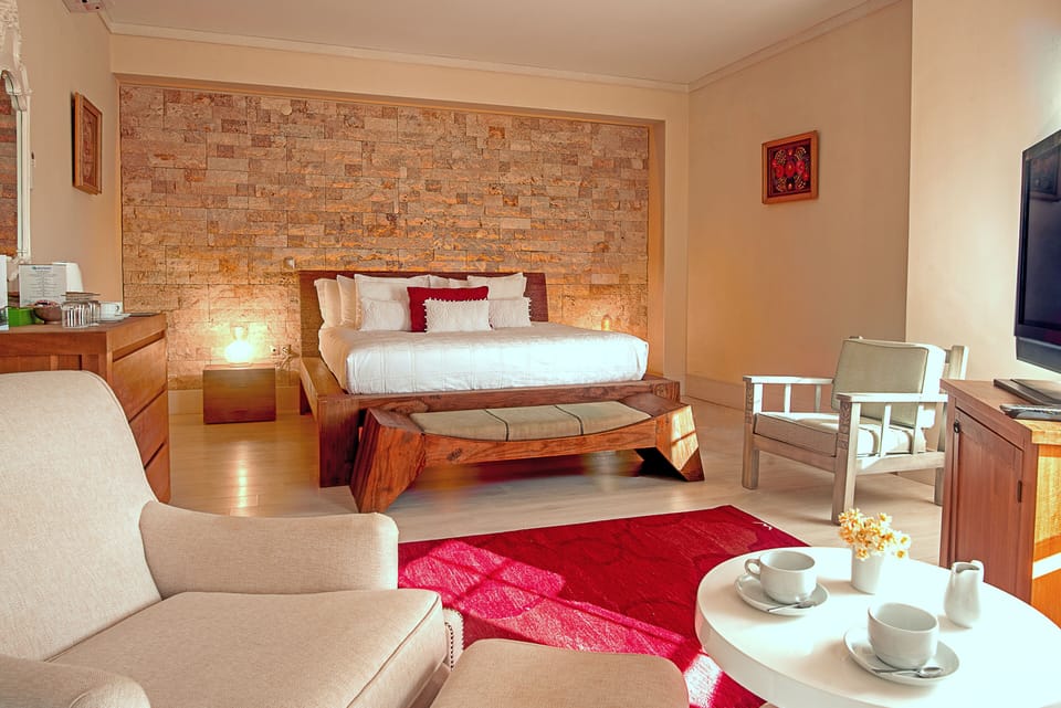Junior Studio Suite | Premium bedding, pillowtop beds, minibar, in-room safe