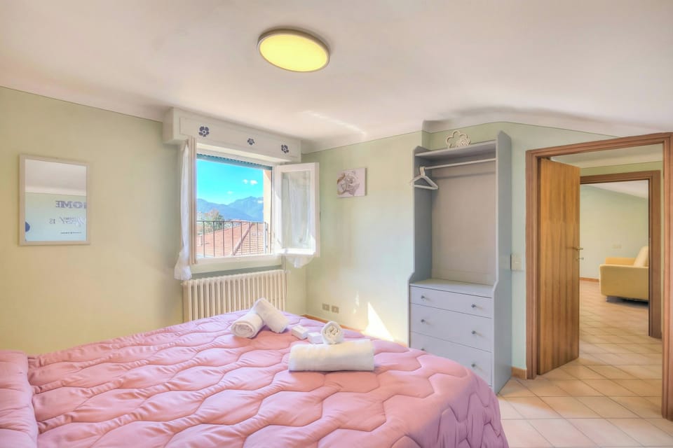 Family Apartment, 1 Bedroom, Microwave (Petit Bijou De Stresa 2 mins to Lake) | 1 bedroom